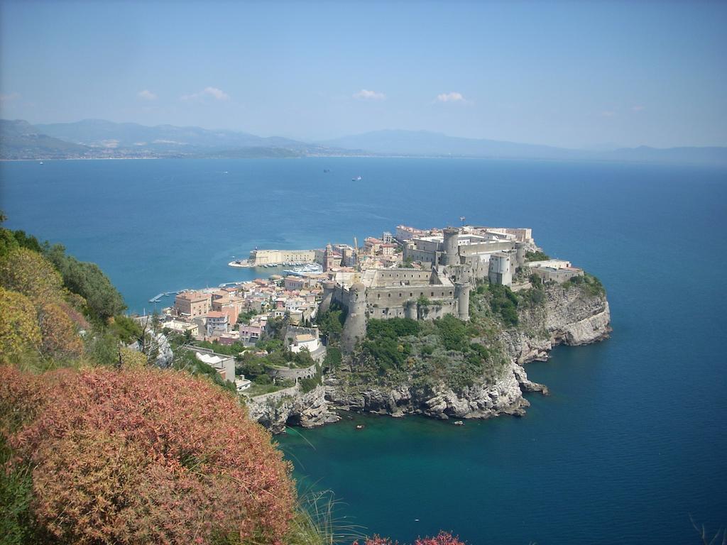 Bed And Breakfast La Torretta Gaeta Exterior photo
